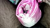 Порно с дрочкой в атласном шелке - трение головой хуя бхабхи, атласное розовое шальвар (113) snapshot 3
