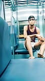 Il ragazzo teenager vuole fare sesso in treno snapshot 2