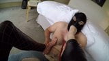 Gordo joven footslave lamiendo pies snapshot 14