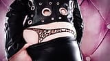 Leather Dominatrix เซ็กซี่ชอบฝึกคุณด้วยควยปลอม POV หญิงครอบงํา Arya Grander snapshot 5