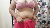 आकर्षक samaiya उसके कपड़े .. का आनंद ले रहे उसके स्तन और ass snapshot 8