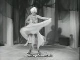 Пара занимается красивым сексом (винтаж 1950-х) snapshot 6