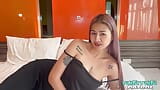 Tuktukpatrol - une Thaïlandaise à forte poitrine chevauche une grosse bite snapshot 8