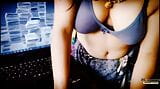 Indische sexy lesgever seks met haar jonge student in het Hindi, pov snapshot 5