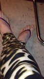Cheetah 紧身裤和丁字裤凉鞋 shoeplay snapshot 9