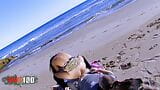 Ficken an einem öffentlichen Strand mit dem atemberaubenden Pornostar Julia de Lucia snapshot 7