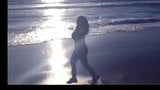 Mini Richard Big Boobs Beach Run Kiss snapshot 4