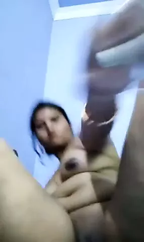 Indian aunty pissing | xHamster
