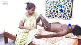 Hintli ateşli orta yaşlı seksi kadın sert seks yapıyor snapshot 1