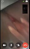 メッセンジャーコールで彼女のマンコを指マンするラティーナ snapshot 4