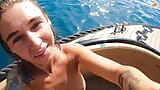 Je baise ma femme MILF pendant le voyage en bateau touristique snapshot 4