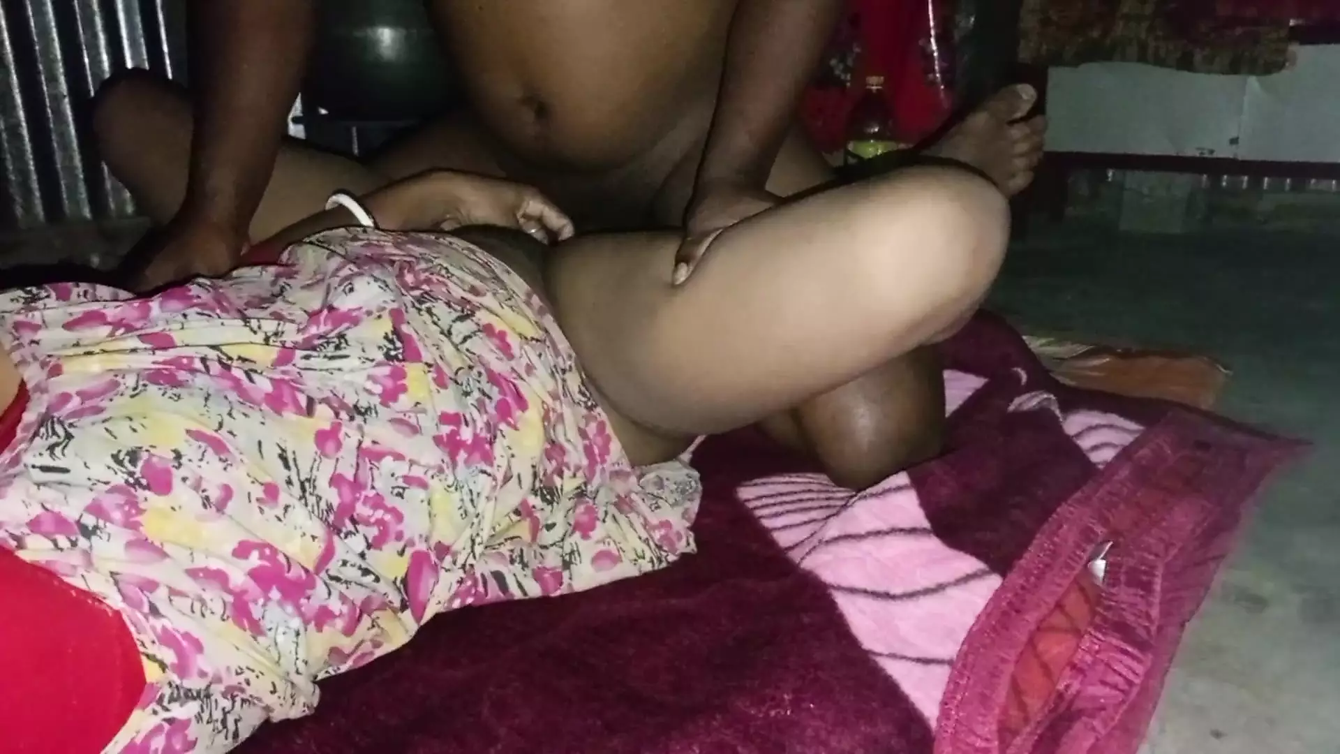 Video hot bangla chatti aku dan istriku moni lagi asik ngentot 