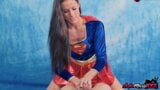 Milf supergirl sofie marie chupa y monta una enorme polla dura snapshot 2