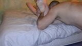 54 Jahre alte reife MILF fickt jungen Mann und schluckt sein Sperma 1 von 2 snapshot 2