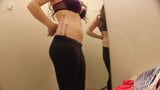 Girl farting in the changing room snapshot 1