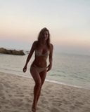 Bella thorne - praia do biquíni snapshot 1