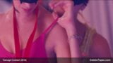 Nichole Bloom und Fabianne Therese in sexy Lesbenfilmen snapshot 10