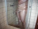 Wixen beim Duschen - jerking in shower snapshot 7