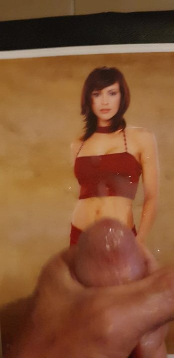 Alyssa milano