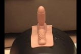 Cycata mamuśka siedzi na dildo snapshot 19