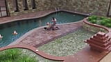 Backshot di tepi kolam renang dengan istri Anda - animasi 3d snapshot 1