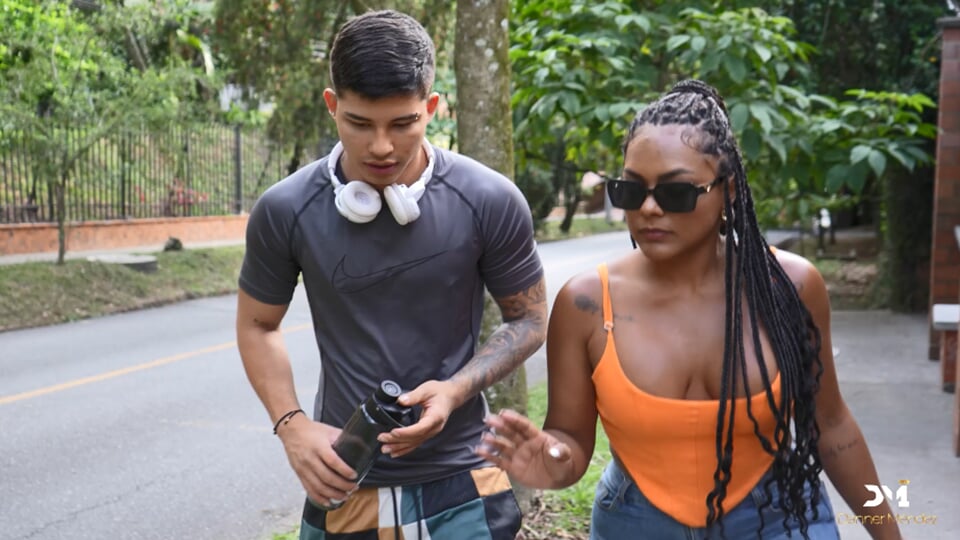 Le doy a la mamá de mi amigo semen dentro de su boca - Danner Mendez & Carla Morelli