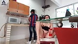 mi hermanastra channel se masturba mientras lavo los platos en la cocina snapshot 15