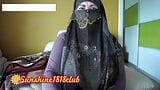戴着穆斯林头巾的阿拉伯穆斯林在 11 月 20 日录制的节目中享受阴户和屁股游戏 snapshot 4