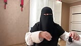 Arabisk tjej med stora bröst i hijab på live cam snapshot 1