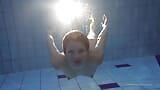 Vedi una bellissima teen russa Nastya sott'acqua snapshot 14