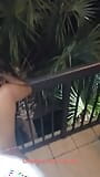 BECCATO A SCOPARE UNA SORELLASTRA SEXY SUL BALCONE DI MIAMI SOUTH BEACH snapshot 4