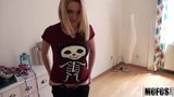 Euro blonde - première vidéo anale dure avec Cristal Rose snapshot 5