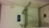 Lelaki muda Asia melancap air mani di bilik mandi awam (saya) snapshot 2