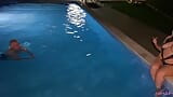 Luta na piscina com coxas musculosas grossas e peitos peitudas Catalia Valentine snapshot 2