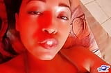 Saturno Squirt, la latina la plus sexy, est dans la chambre rouge, masturbation crémeuse et beaucoup de bave. snapshot 18