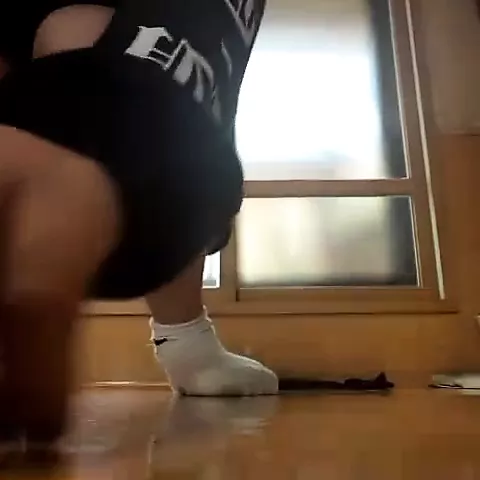ASIAN HUGE CLIT