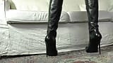 Assista minhas botas de couro da sua vista de verme snapshot 3