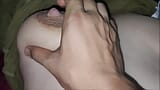Секс-видео с моей симпатичной падчерицей, раздвигающей ноги для меня snapshot 9