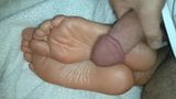 Amateur wife gets a jizzy surprise on her fantastic feet whi snapshot 2