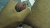 भारतीय लड़का हस्तमैथुन और स्खलन snapshot 3