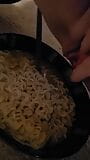 Piscio, figa e noodles snapshot 5