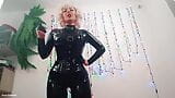 Instrucciones de masturbación de látex de goma - arya grander - caliente pin up milf en fetiche catsuit femdom pov snapshot 4