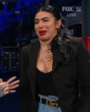 Wwe - 스맥도우에서 무대 뒤에서 루비 라이엇과 이야기하는 Billie kay snapshot 7