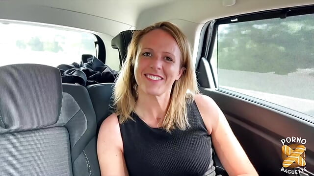 Julie is ready for her first lesbian experience!