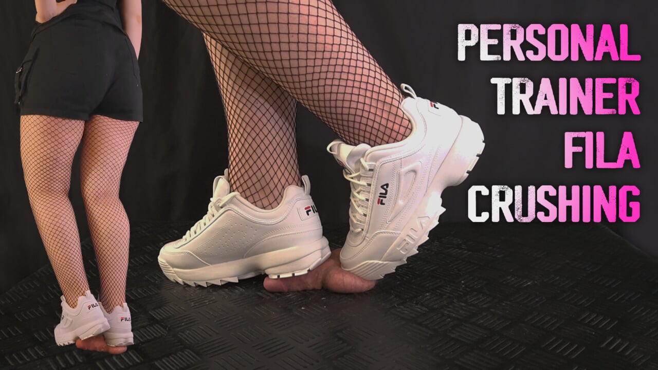 Osobisty trener kogut trample w butach FILA - Shoejob, Ballbusting, CBT, Stomp, Trampling, Crush