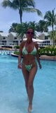 Zuzana Belohorcova in bikini con tette rimbalzanti snapshot 3