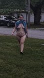 Grassa puttana cattiva Jess nuda in pubblico snapshot 3