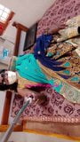 Ấn Độ sexy crossdresser đĩ lara d&#39;souza trong saree snapshot 5