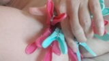 Clamping inner and outer labia snapshot 4