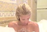 Paris Whitney Hilton sexy et complètement nue dans son bain snapshot 8